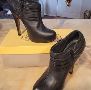 Black Leather Aldo Stiletto Bootie Size 7